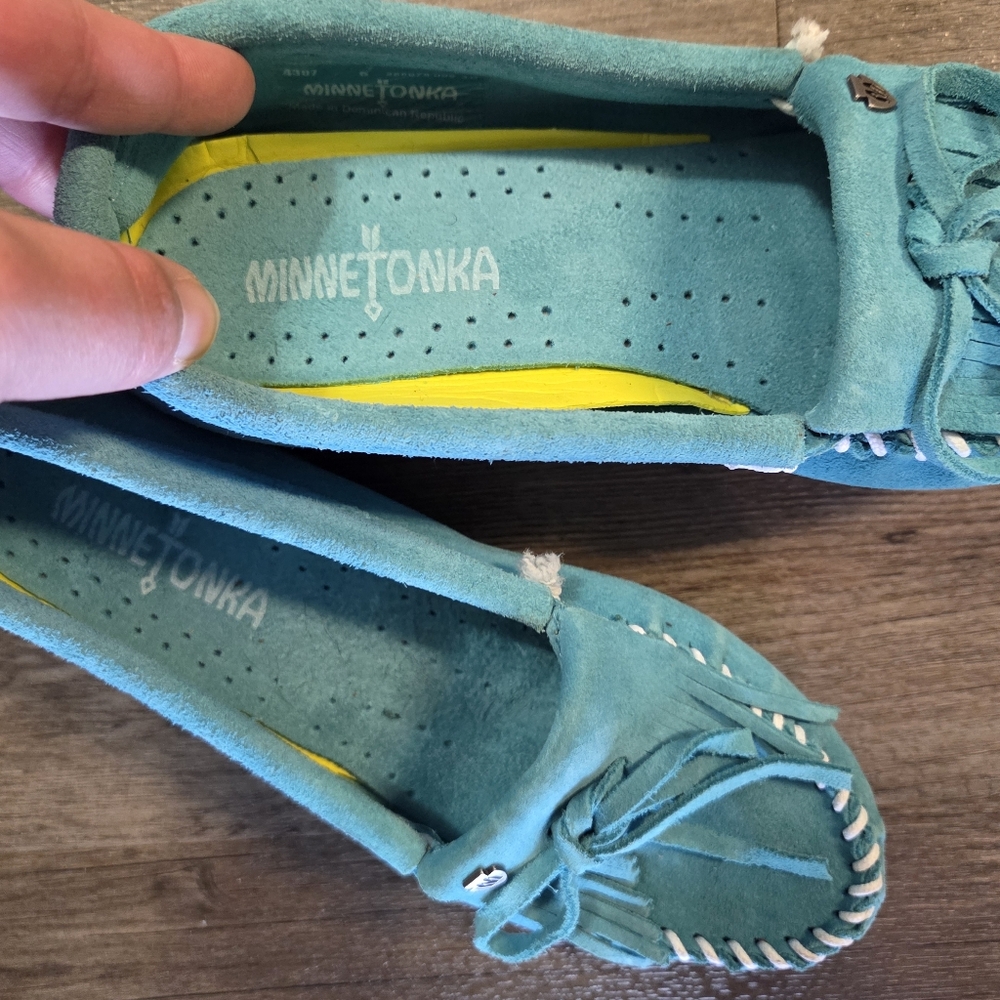 Minnetonka • Teal / Aqua Moccasin Loafers - Picture 3 of 10